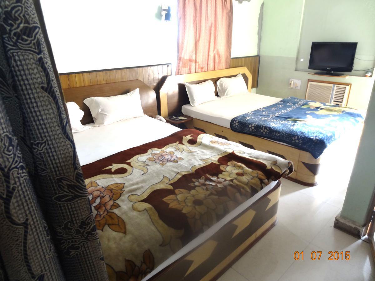 Hotel Yatrik Deoghar Extérieur photo